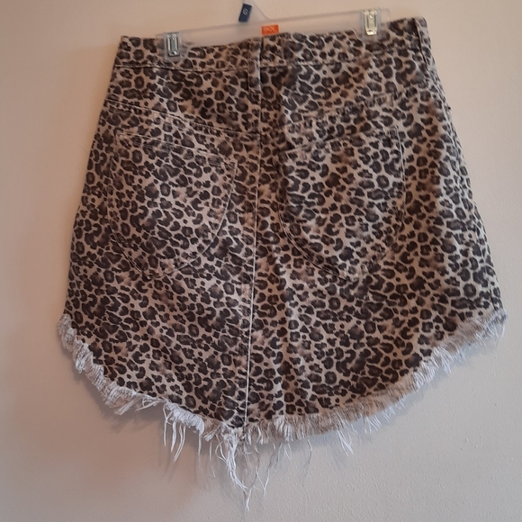 Free People We The Free Bailey Leopard Print Denim Skirt - Picture 7 of 9